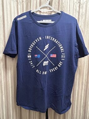 DOYOUEVEN Navy Short Sleeve Graphic Crew Tee, Mens Size XL